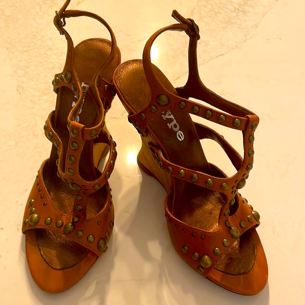 Vintage Hype Wedge Stroppy Sandals